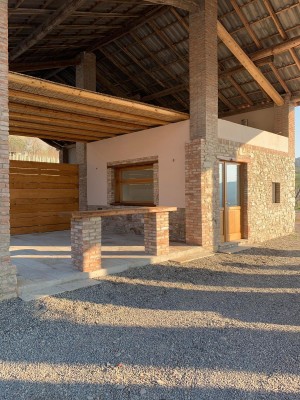 Serramenti in legno castagno americano lamellare spazzolato, vericiato naturale